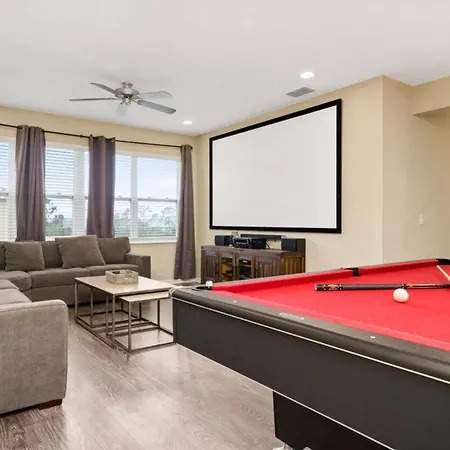 Plenty Of Space, Games Room, And Your Own Private Pool